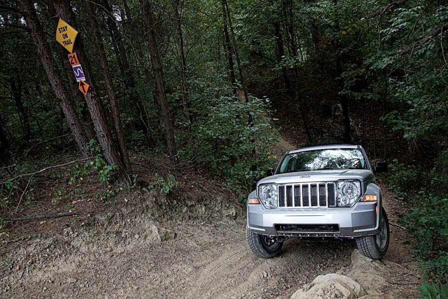  Jeep Liberty 2008 года  (фото 53 из 98)